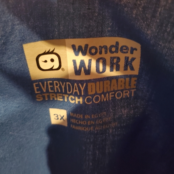 Scrub top - Picture 3 of 4